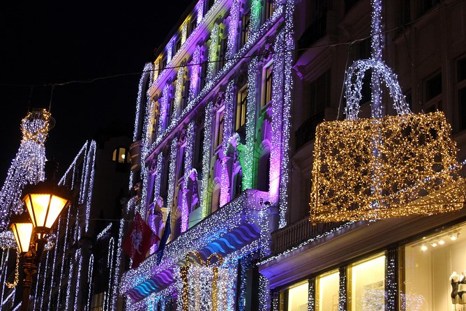 Budapest Christmas Walking Tour & Entry to St Stephen's Basilica - Inside St. Stephen’s Basilica