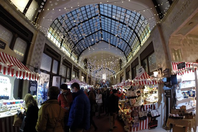 Budapest Christmas Walking Tour & Entry to St Stephen's Basilica - What the price really buys you
