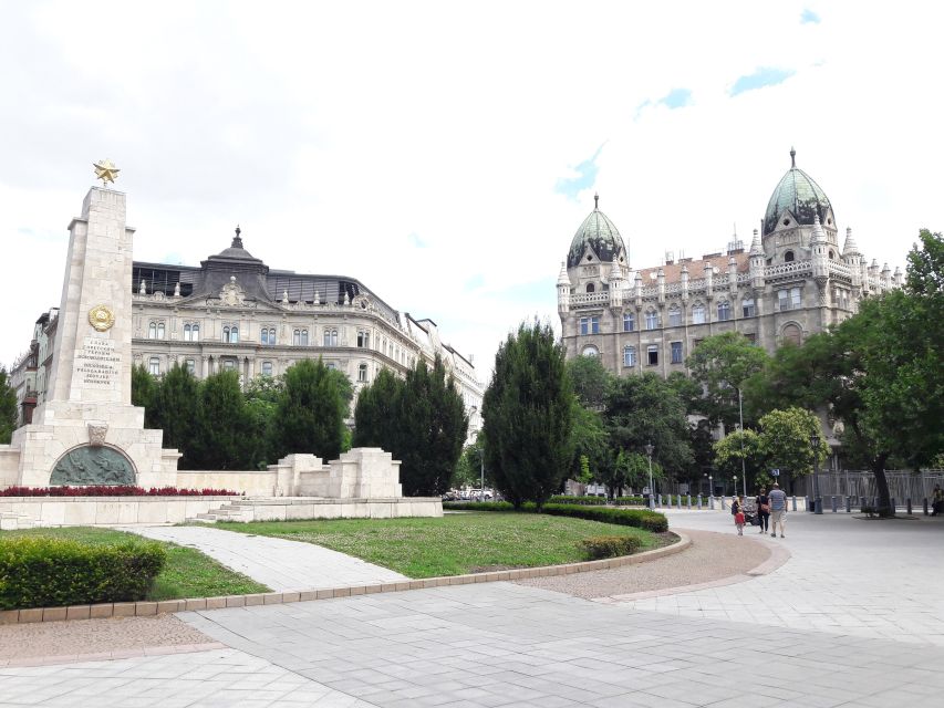 Budapest: City Center Walking Tour - Liberty Square and Hungary’s difficult 20th century