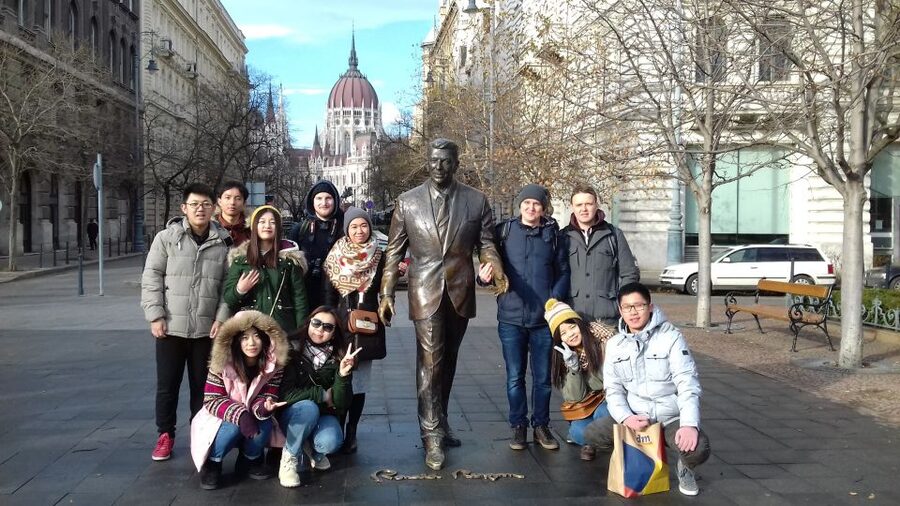 Budapest: City Center Walking Tour - What the guide adds for $14