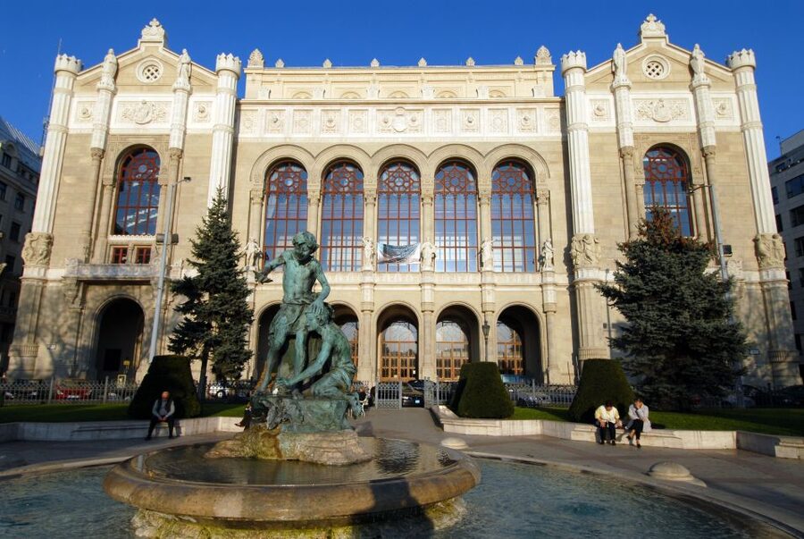 Budapest: City Discovery Tour - Fisherman’s Bastion delivers the city view