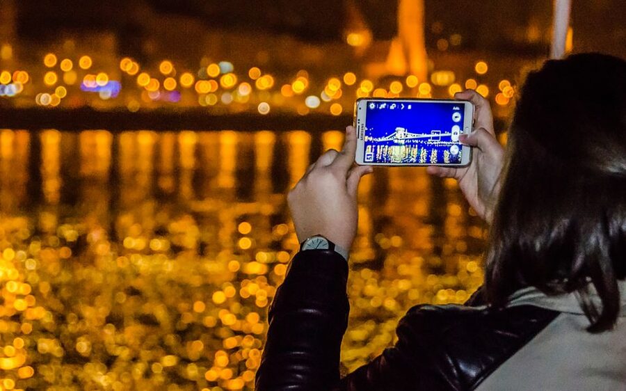 Budapest: City Highlights Cruise with Welcome Drink - Finding Dock 42 beside Szent István Park