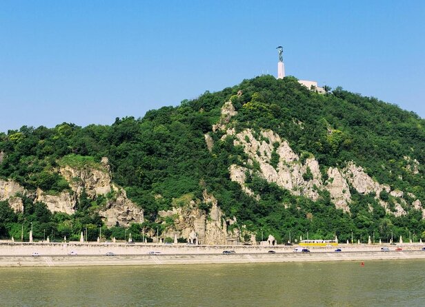 Budapest City Sightseeing Half-Day Tour - Key points to know before booking