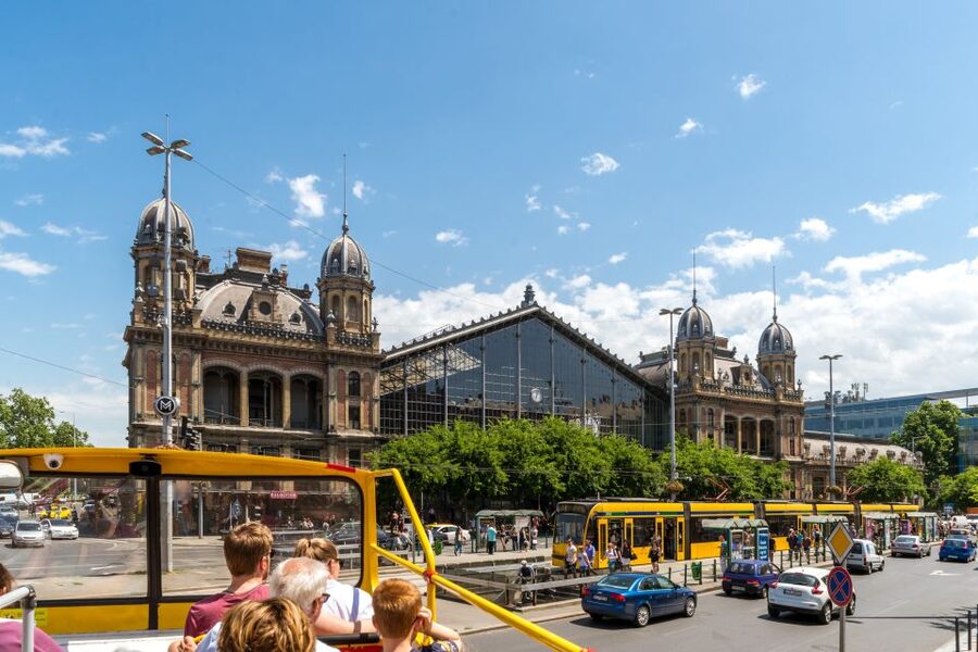 Budapest: City Sightseeing Hop-On Hop-Off Bus Tour & Extras - Stops 18 to 20: Margaret Bridge, shopping, and Parliament