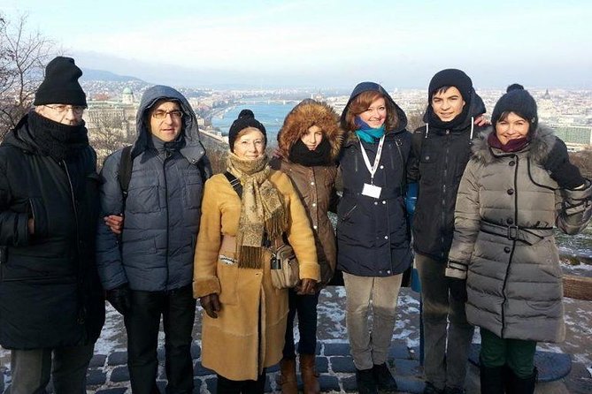 Budapest classic tour - Crossing the Chain Bridge into Buda