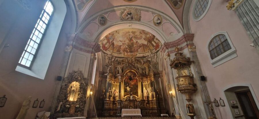 Budapest: Classical Music Concert in St. Michael's Church - Phone use and concert manners