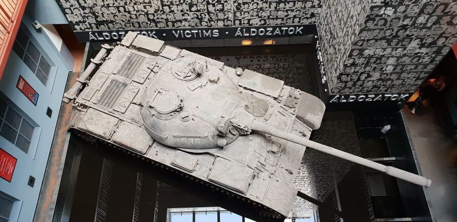 Budapest: Communist History Tour with House of Terror Option - Afternoon choice: the House of Terror Museum