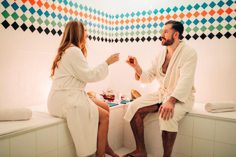 Budapest: Couple Holistic Swedish Massage with Jacuzzi Time - The atmosphere and the small practical details