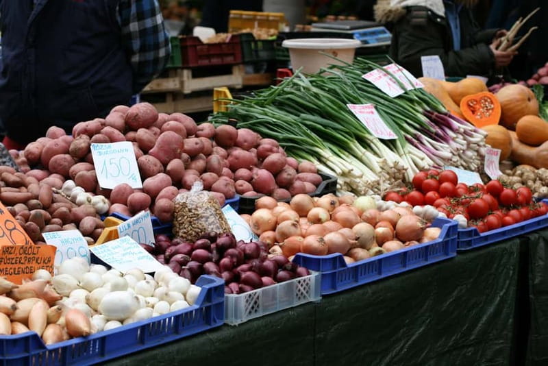 Budapest Culinary & Wine Walk—Budapest’s Signature Food Tour - Who will enjoy this food walk?