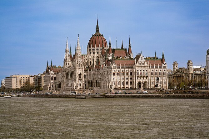 Budapest Danube 1 Hour Sunset or Night Cruise with Audio Guide - Finding the Batthyány tér dock