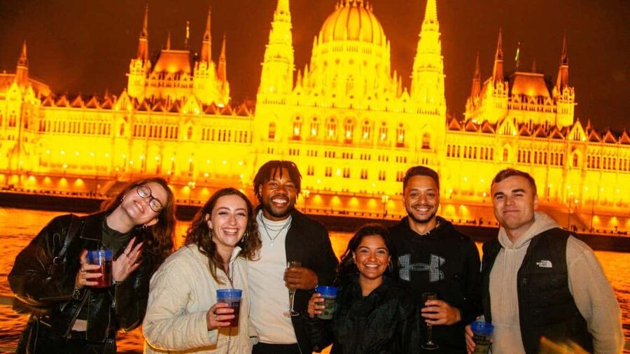 Budapest: Danube Beat Party Cruise with Drink Packages - Choosing between the drink packages