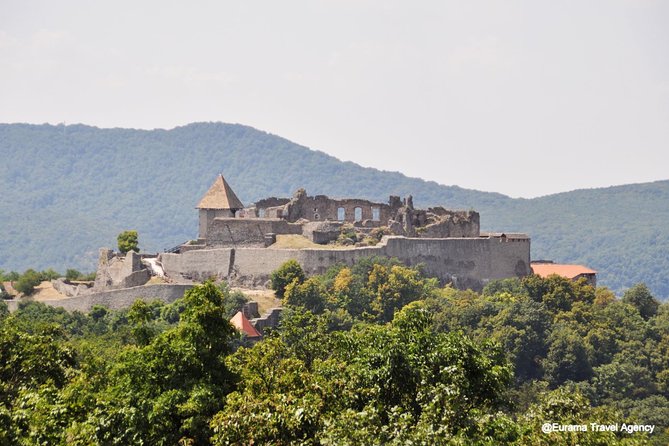 Budapest Danube Bend Full Day Tour with Lunch - The brief stop across the border in Slovakia