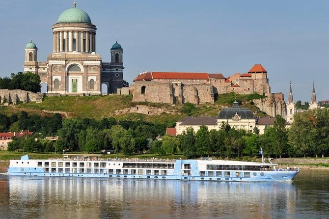 Budapest Danube Bend Private or SmallGroup Tour Lunch and Cruise - Starting at 9:00 with a private Budapest pickup