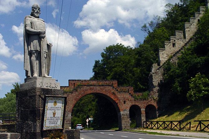 Budapest Danube Bend Private or SmallGroup Tour Lunch and Cruise - Visegrad Castle and the big Danube Bend view