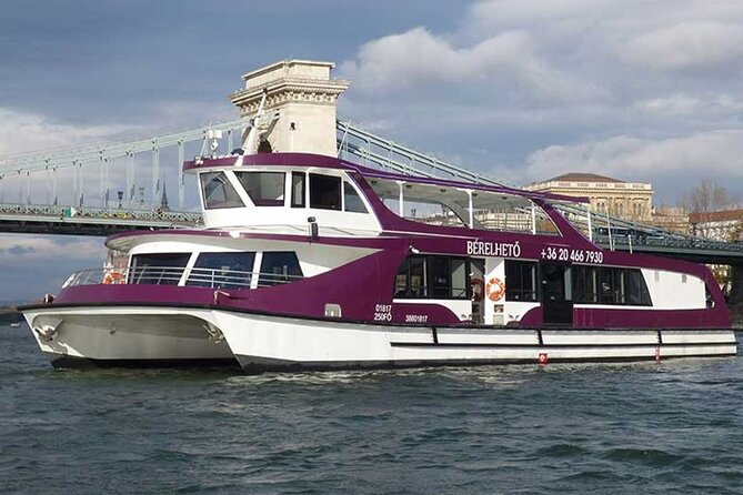 Budapest Danube Pizza Cruise with Welcome Drink - Bálna and the turn back toward central Budapest