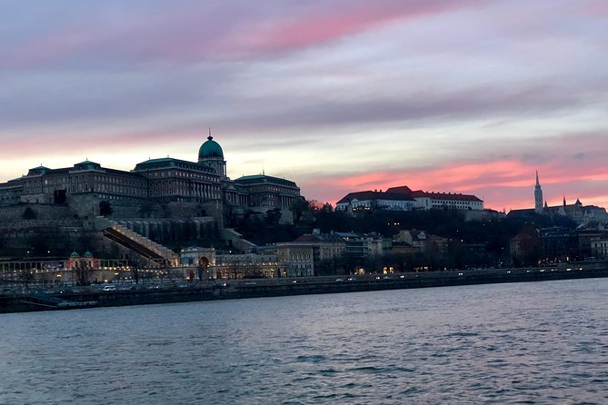 Budapest Danube River Candlelit Dinner Cruise with Live Music - Live music that supports the dinner