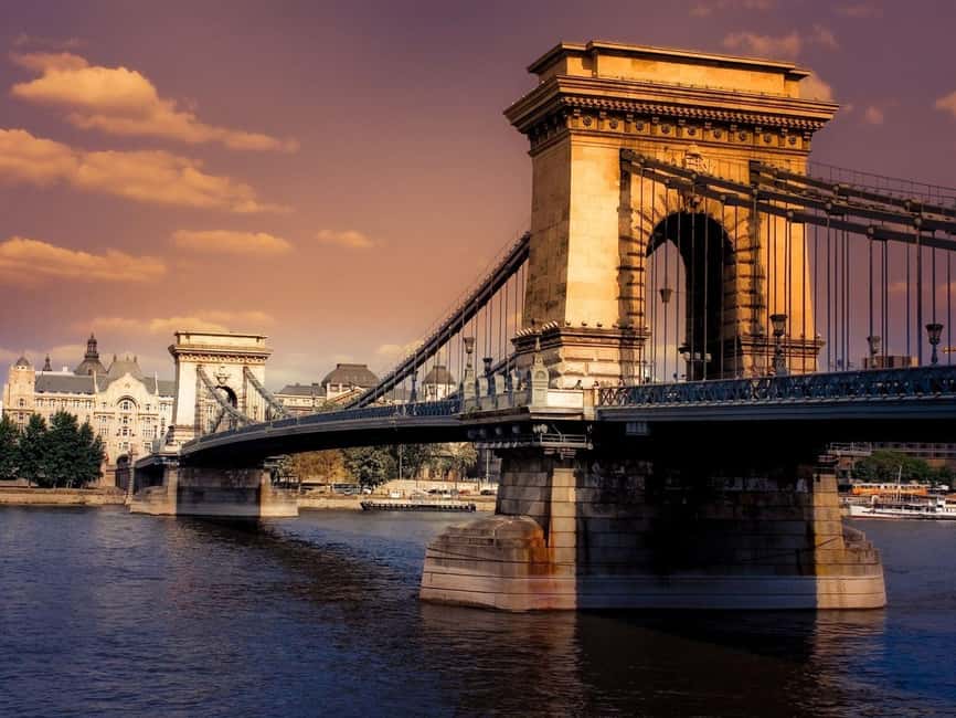 Budapest: Danube River Sightseeing Cruise with Audio Guide - Margaret Bridge and the northern riverfront