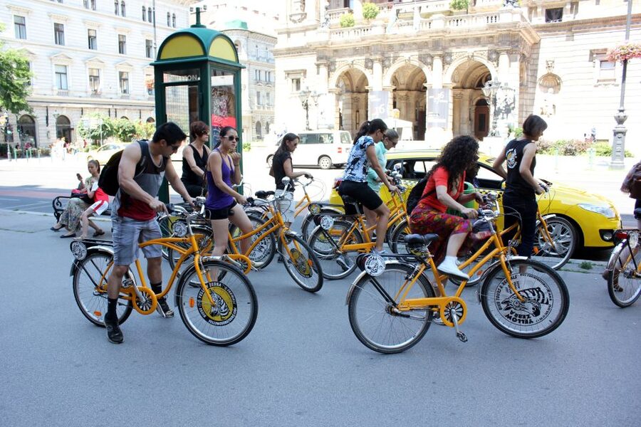 Budapest: Danube River Views Bike Ride - Starting near Karoly korut