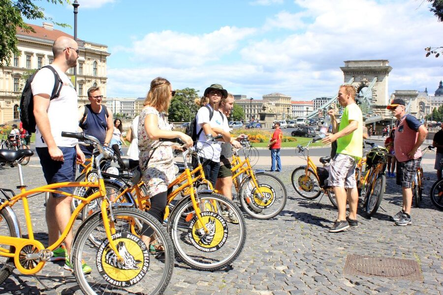 Budapest: Danube River Views Bike Ride - Liberty Square and Parliament