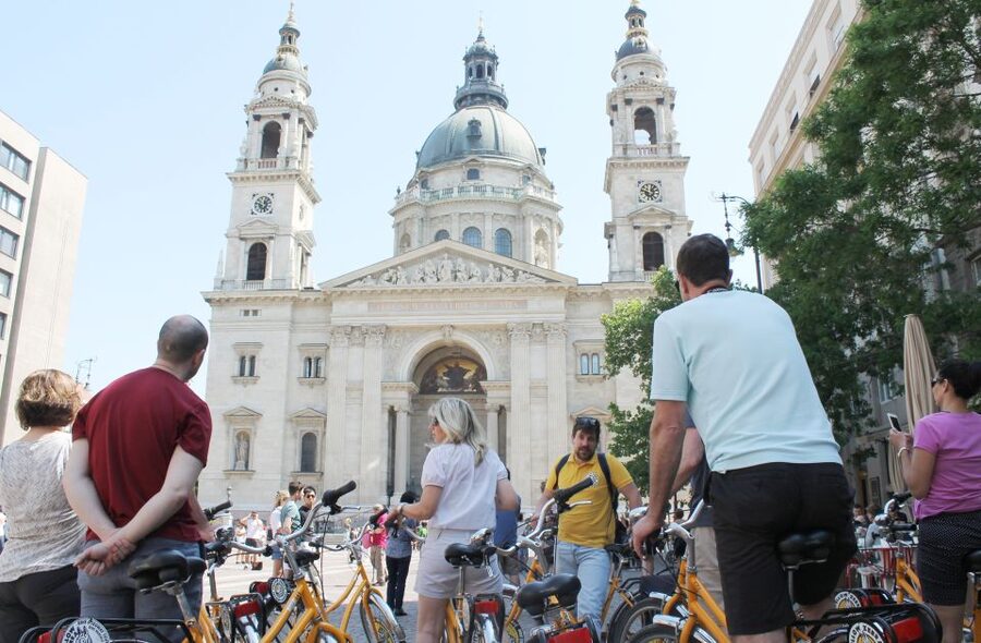 Budapest: Danube River Views Bike Ride - Crossing Margit Bridge into Buda