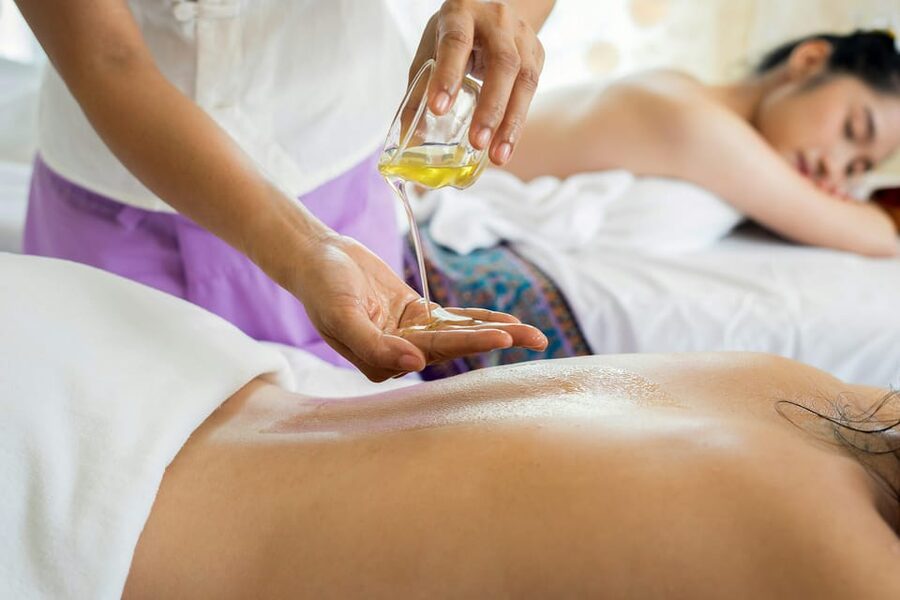 BUDAPEST, Day Spa : Couples Massage with Roses Bubble Bath - The private room and 105 minutes of relaxation