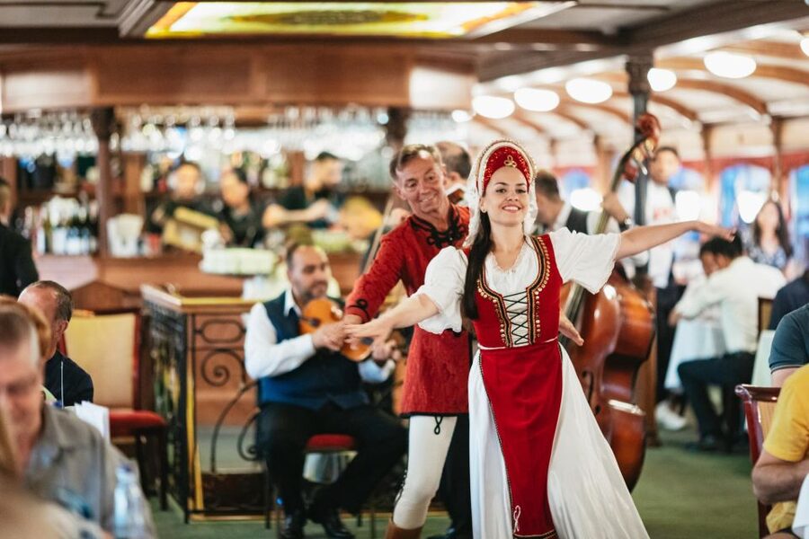 Budapest: Dinner Cruise with Live Music and Folk Dance Show - Who should book this Danube dinner cruise?