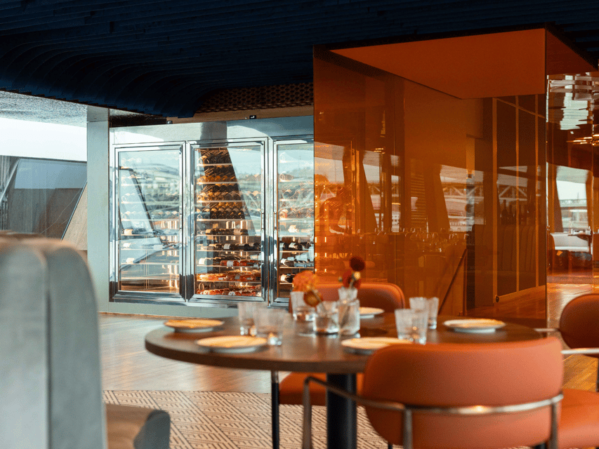 Budapest: Dinner Cruise with Live Music and Unlimited Drinks - Key Points at a Glance
