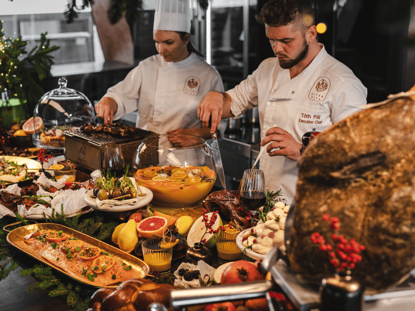 Budapest: Dinner Cruise with Live Music and Unlimited Drinks - Starting at Kossuth Lajos Square