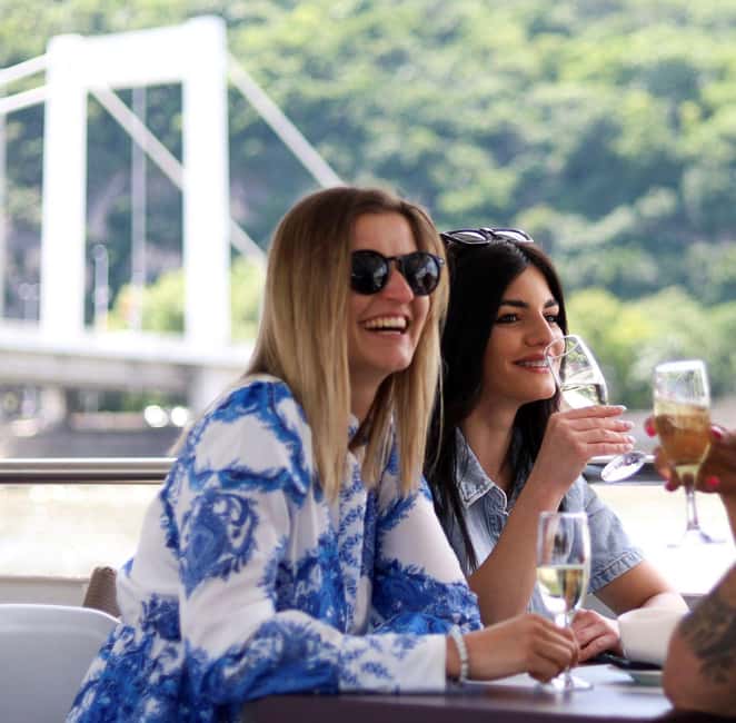 Budapest: Downtown Budapest Unlimited Booze Cruise - What is included in the unlimited bar