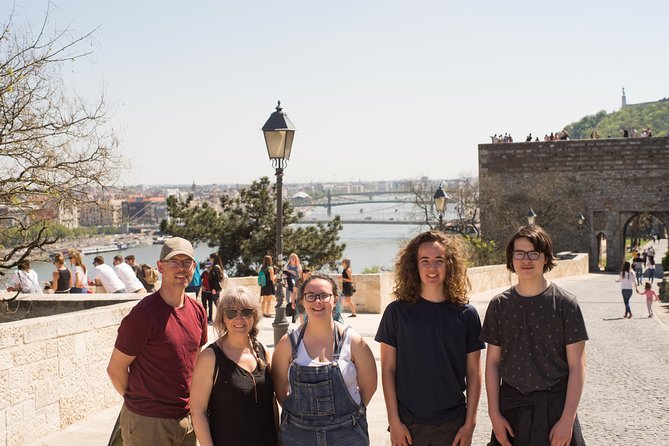 Budapest Essential Walk&Food tasting - St. Stephen’s Basilica and the story of Catholic Hungary