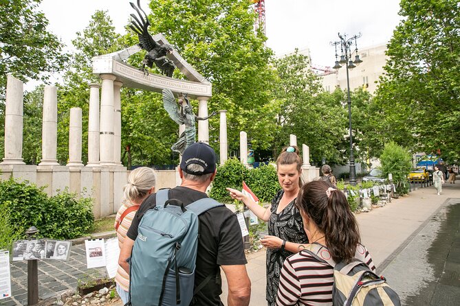 Budapest Essentials Private Tour Highlights and Hidden Gems - The Chain Bridge sets up Budapest’s story