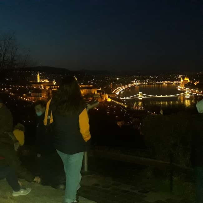 Budapest: Evening Castle Hill Tour with Fishermen's Bastion - Key points to know before booking