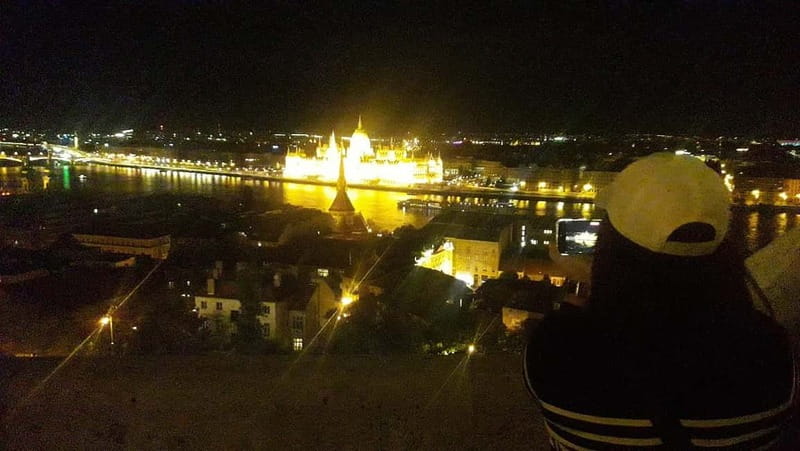 Budapest: Evening Castle Hill Tour with Fishermen's Bastion - Matthias Church and Holy Trinity Square