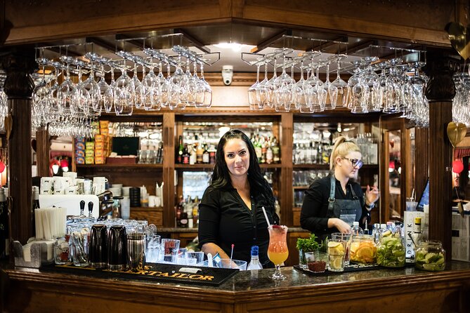 Budapest Evening Cruise with Entertainment and Drink Options - Who should book this evening cruise?