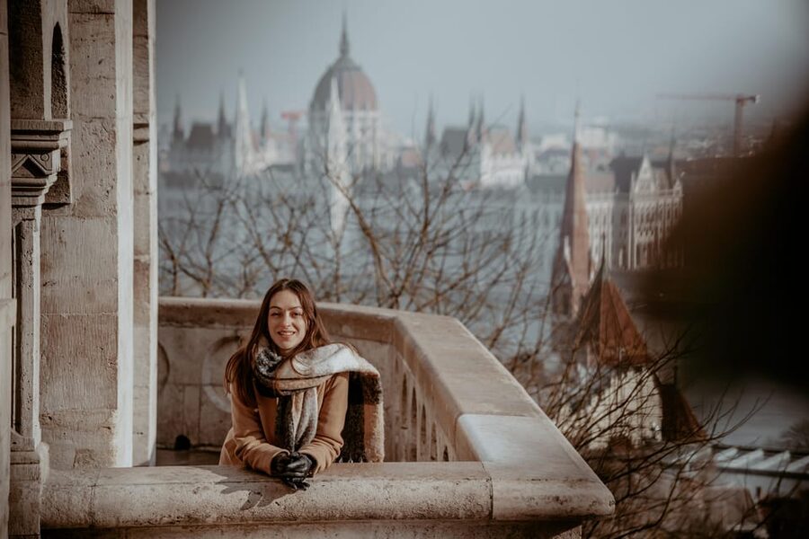 Budapest: Fast Private Photoshoot at Fisherman's Bastion - How the editing and delivery affect the experience