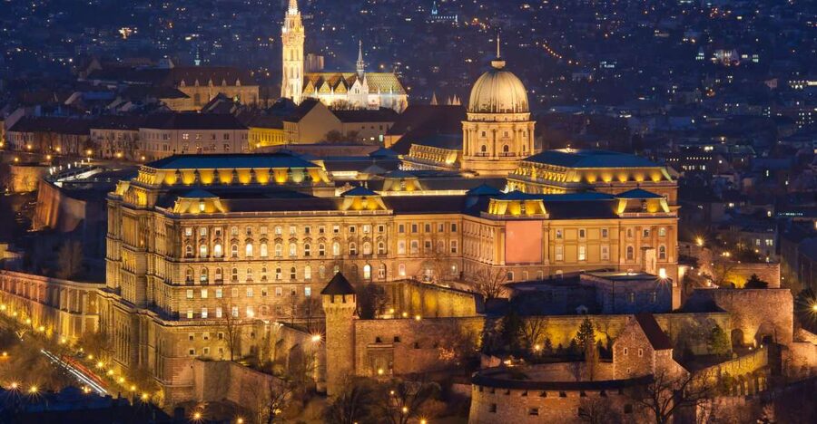 Budapest Full Day Tour - Starting near the Tisza shop