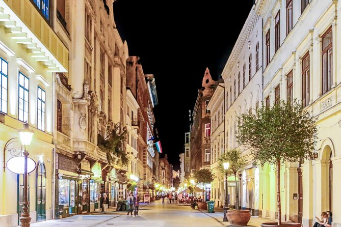 Budapest Ghost Quest: Self-Guided Haunted City Adventure - Starting at Heroes’ Square