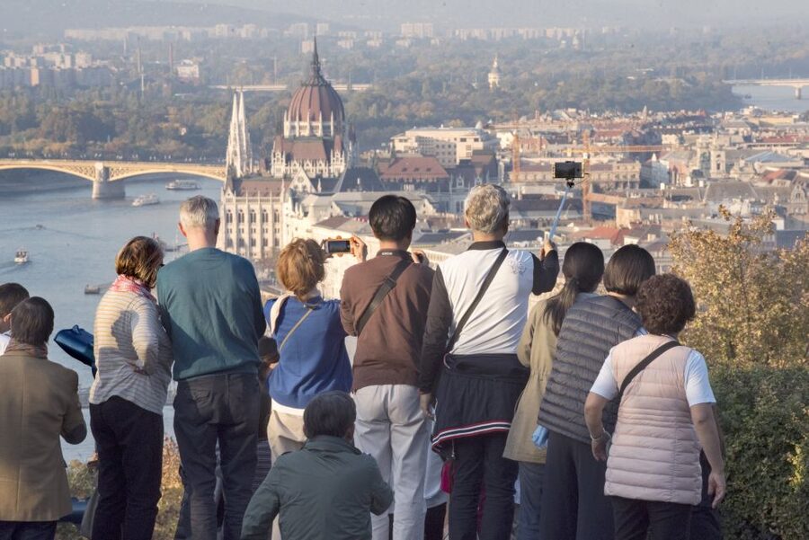 Budapest: Grand City Tour with Parliament Visit - Key points at a glance