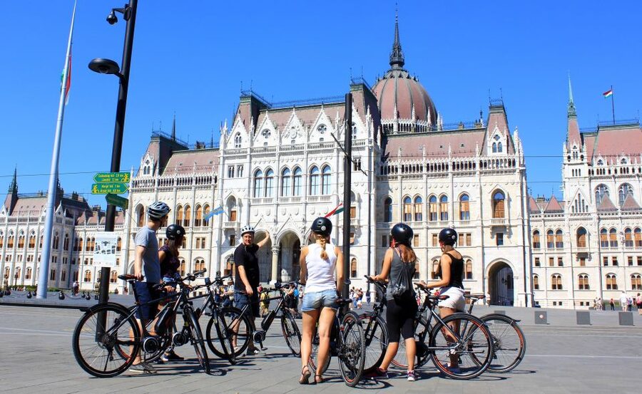 Budapest: Guided City Tour by E-Bike - Central Pest, the basilica, and Liberty Square