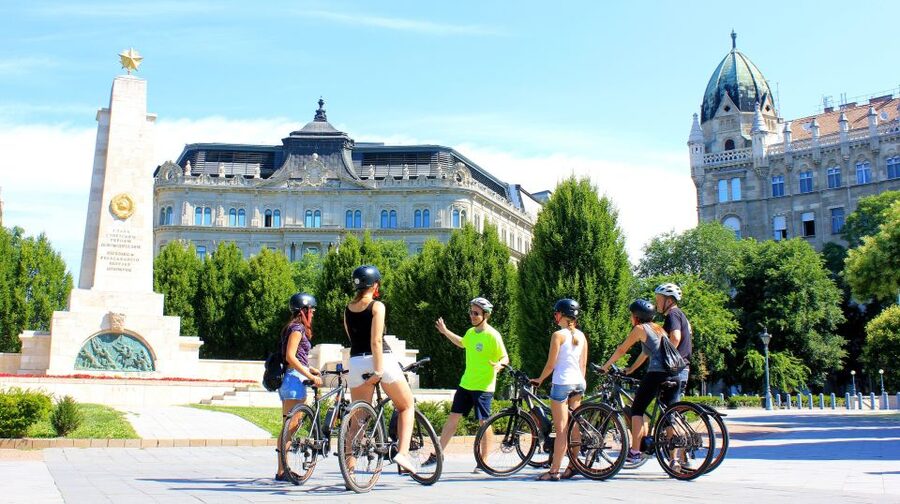 Budapest: Guided City Tour by E-Bike - Margaret Bridge and a pause on Margaret Island