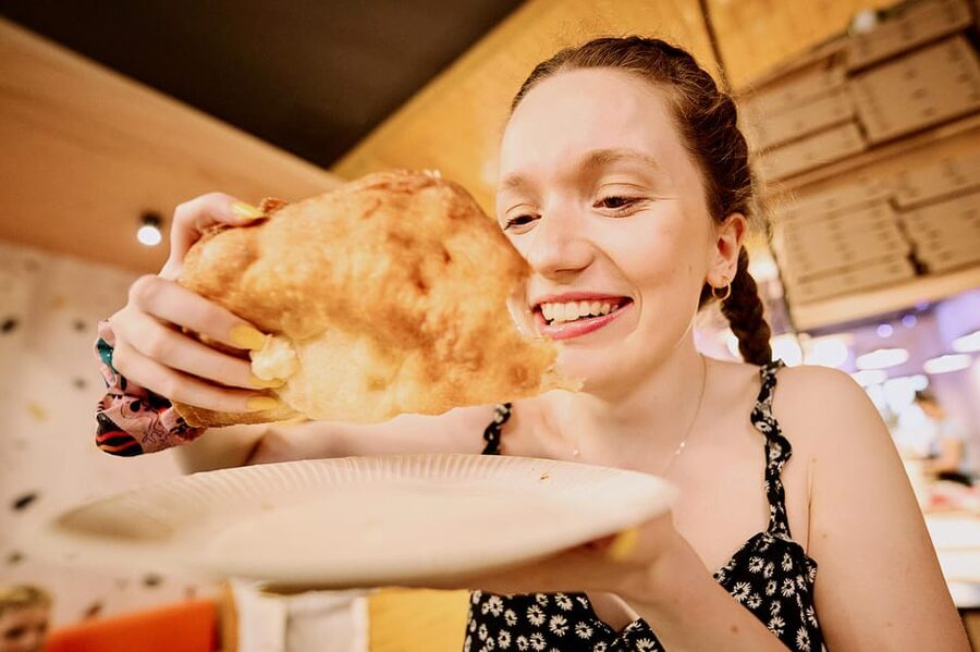 Budapest: Guided Food Tour with Wine, Beer, and Shots - Starting beside Kazinczy Street Synagogue