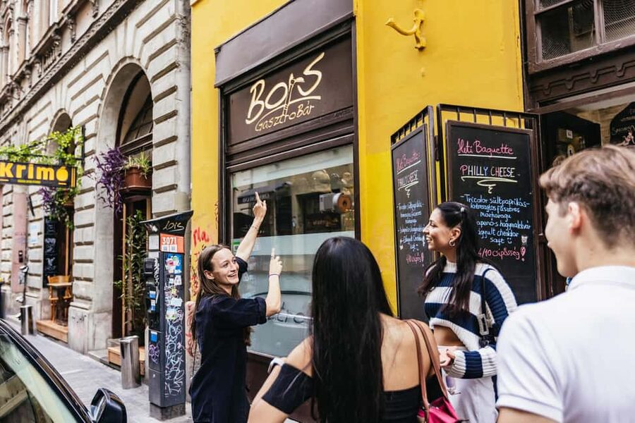 Budapest: Guided Foodie Walking Tour with Food and Drinks - Key points at a glance