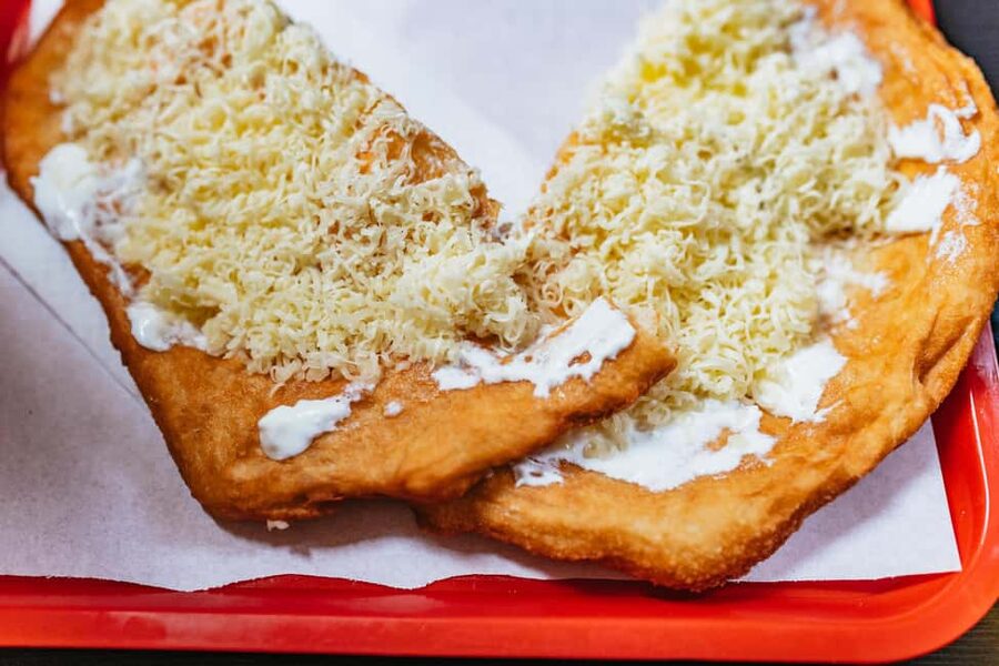 Budapest: Guided Foodie Walking Tour with Food and Drinks - Why District 7 is the right place to eat
