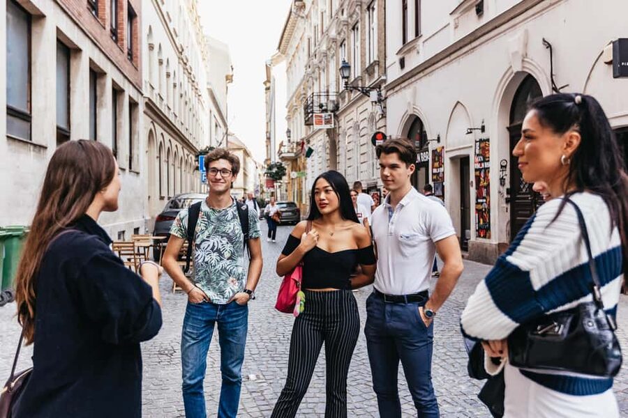 Budapest: Guided Foodie Walking Tour with Food and Drinks - What the walking sections add