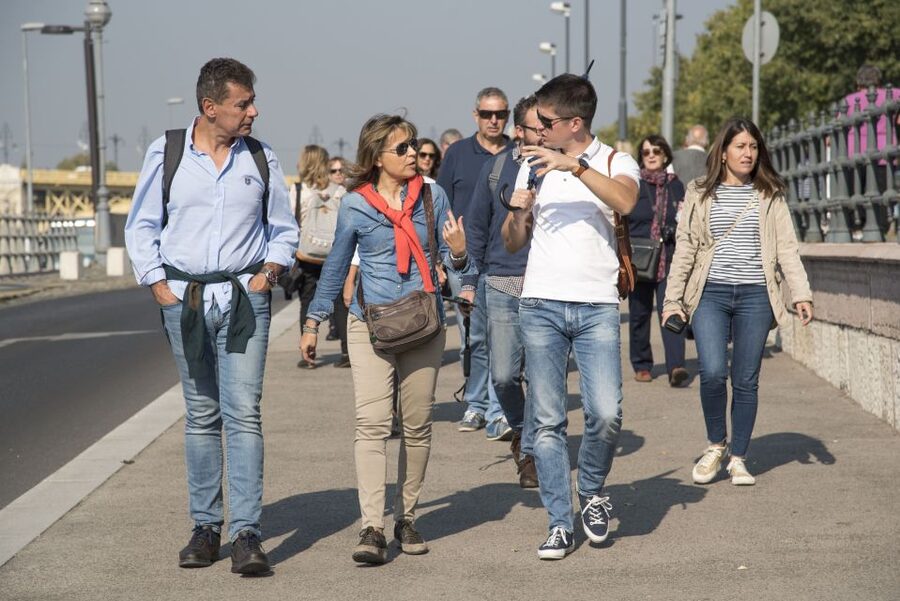 Budapest: Guided Walking Tour of Pest - St. Stephen’s Basilica and the heart of Pest