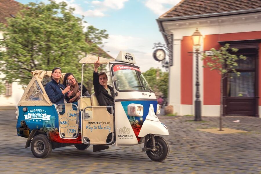 Budapest: Half-Day Exclusive Highlights Private Tour - Weather, comfort, and practical preparation