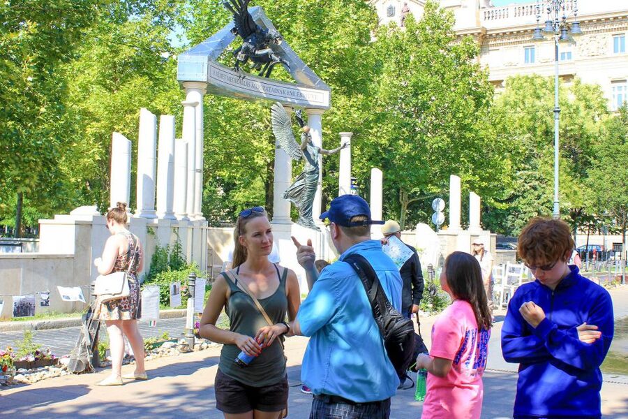 Budapest: Hammer & Sickle Communism Walking Tour - Why Budapest’s communist past is best understood on foot