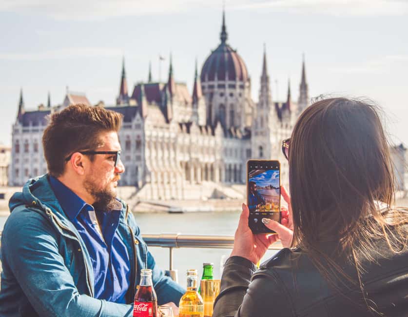 Budapest: Happy Hour Sightseeing Cruise - Buda Castle above the river