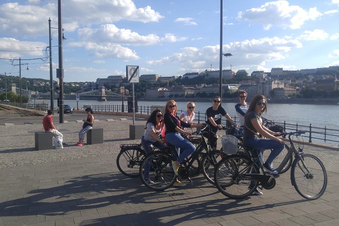 Budapest Highlights Bike Tour - The theatrical stretch of Budapest