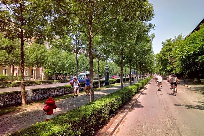 Budapest Highlights Bike Tour with a local guide - Vajdahunyad Castle and the City Park loop